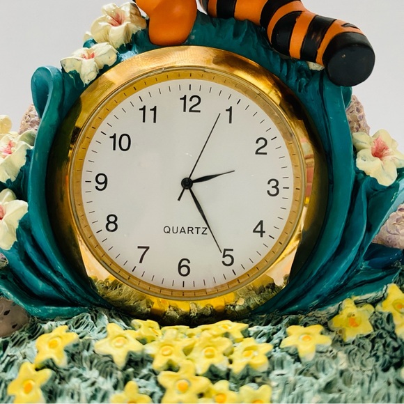 NEW Disney Direct Tigger clock - Picture 6 of 11